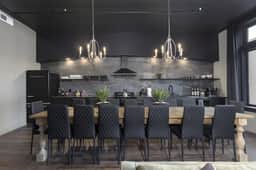 Penthouse Grand Executive Suite. 6 Bed, 3 Bath with Rooftop Private Deck! - Image 2