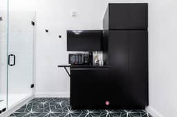 Hollyhock Suite 509: 1 bed/1 bath