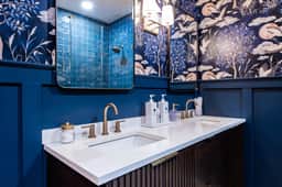 Hollyhock Suite 510: 2 beds/1 bath