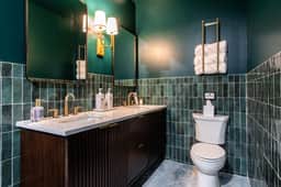 Hollyhock Suite 511: 1 bed/1 bath