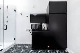 Hollyhock Suite 409: 1 bed/1 bath