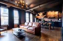 The Lou Belle Suite: 8 beds/4 baths