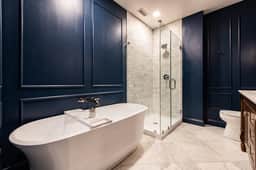 Hollyhock Suite 401: 4 bed/2 bath with soaking tub