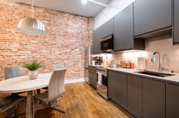 Hollyhock Suite 303: 2 Bed/1 Bath