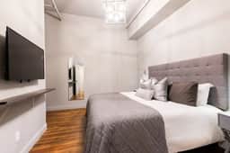 Hollyhock Suite 303: 2 Bed/1 Bath