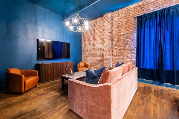 The Colbalt Brick Hideaway - Image 1