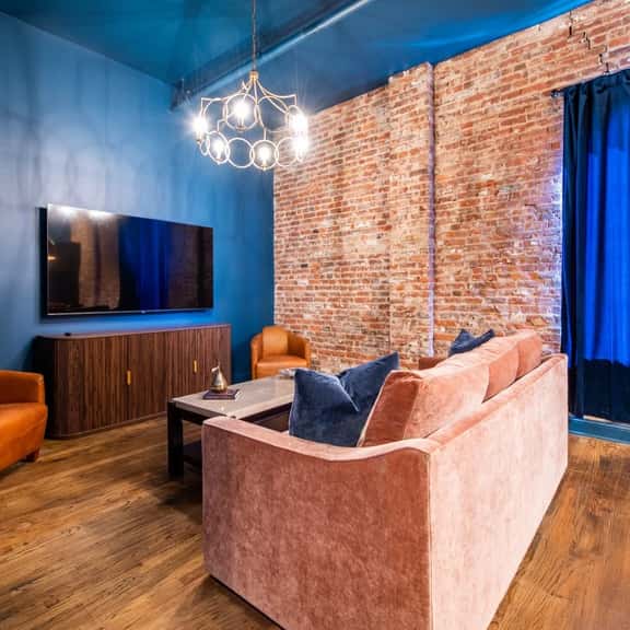 The Colbalt Brick Hideaway - Image 1