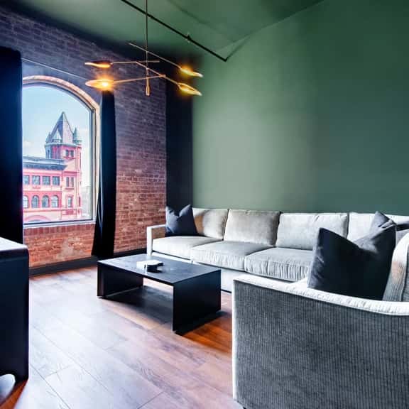 The Deep Green Hideaway - Image 1