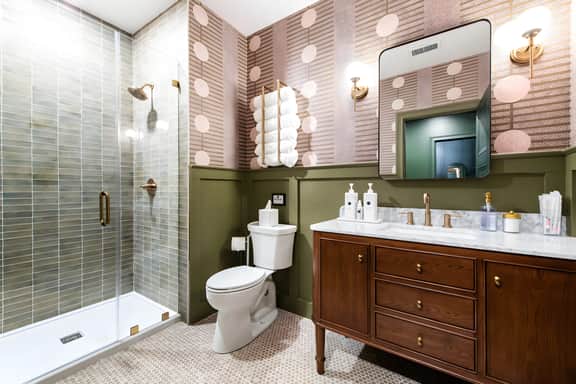 Hollyhock Suite 505: 2 beds/1 bath