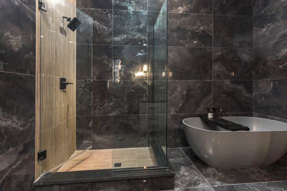Bourbon Retreat: Luxe 4BR Downtown Condo w/ Spa Baths & Central Access