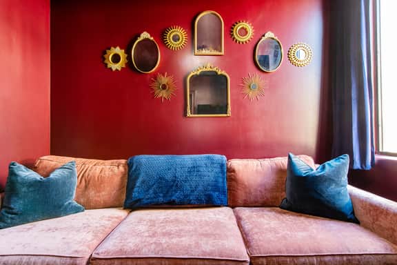 Hollyhock Suite 408: 2 beds/1 bath - Image 2
