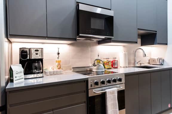 Hollyhock Suite 303: 2 Bed/1 Bath