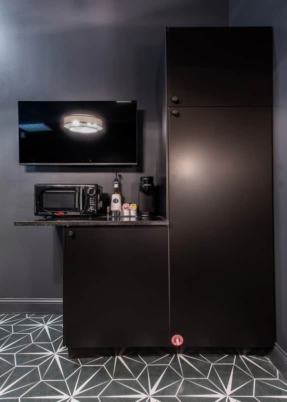 The Midnight Monochrome Suite - Image 3