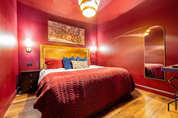 Hollyhock Suite 508: 2 beds/1 bath - Image 1