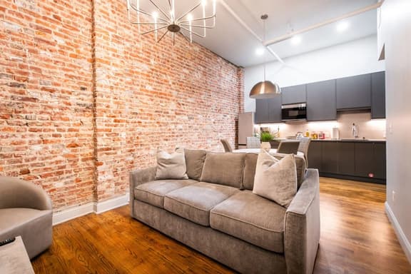 Hollyhock Suite 303: 2 Bed/1 Bath